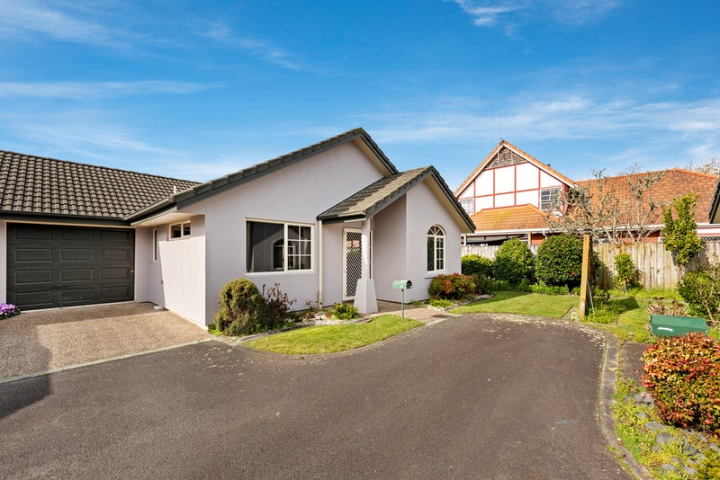 11/16 Rototuna Road, Flagstaff, Hamilton - Carousel 1