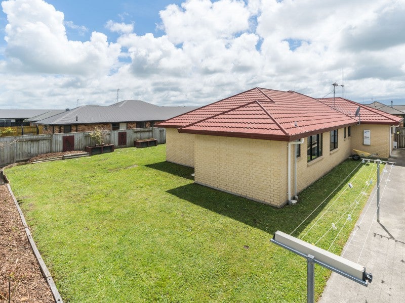 38 Branigan Parade, Kelvin Grove, Palmerston North - Carousel 20