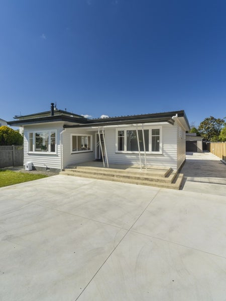 8 Stirling Crescent, Hokowhitu, Palmerston North - Carousel 22