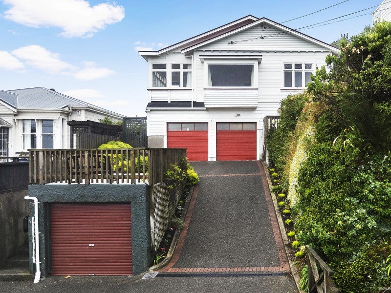 5 Connaught Terrace, Brooklyn, Wellington - Carousel 1