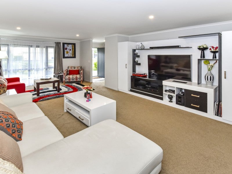 104 Kaimoana Street, Weymouth, Auckland - Carousel 2