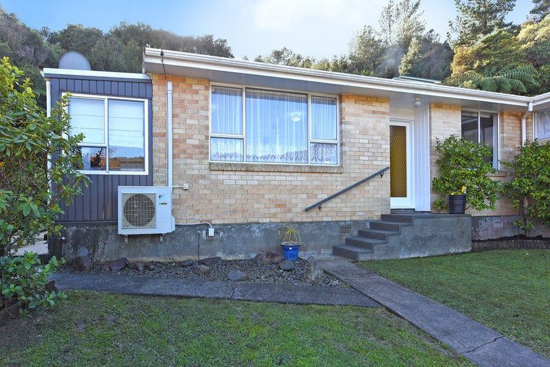 2/11 Lowry Crescent, Stokes Valley, Lower Hutt - Carousel 1