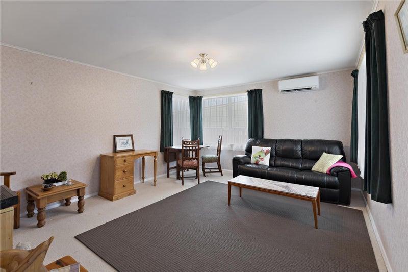 5/10 Rainey Grove, Taita, Lower Hutt - Carousel 2