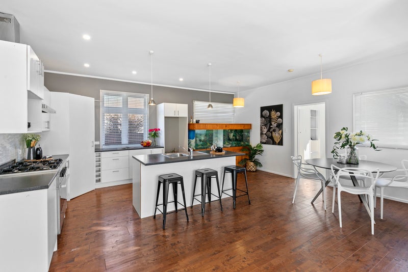 9 Plunket Avenue, Petone, Lower Hutt - Carousel 2