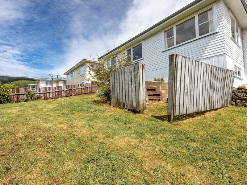 56 Saint Johns Terrace, Tawa, Wellington - Carousel 18