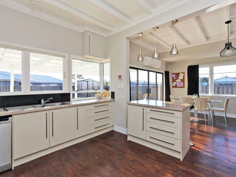 806 Sylvan Road, Parkvale, Hastings - Carousel 2