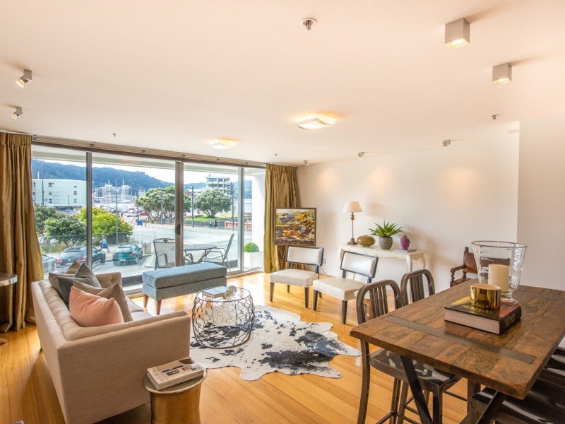 4/74 Oriental Parade, Oriental Bay, Wellington - Carousel 1