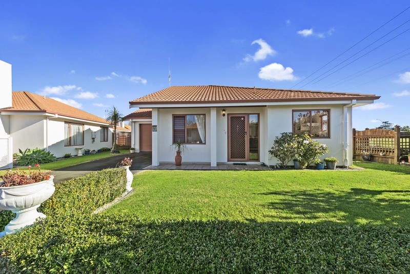 8 Cheyne Road, Pyes Pa, Tauranga - Carousel 1