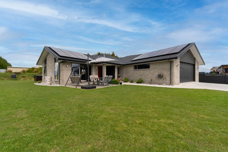 87 Burnby Drive, Te Anau, Te Anau - Carousel 2