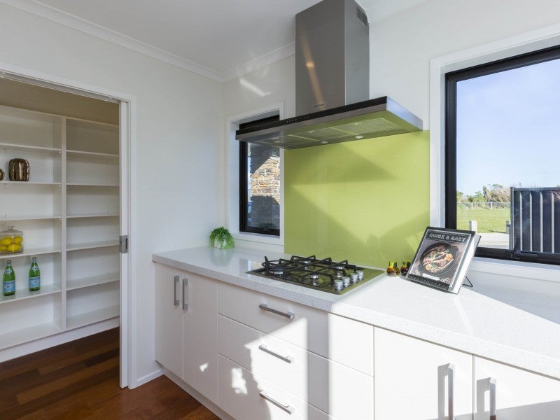 16 Lime Grove, Maungaraki, Lower Hutt - Carousel 2