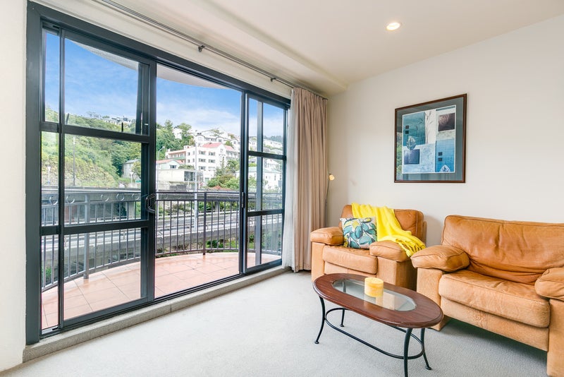 3Q/154 The Terrace, Wellington Central, Wellington - Carousel 2