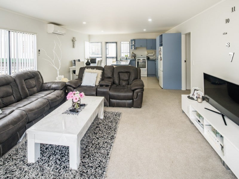 37 Bowes Crescent, Strathmore Park, Wellington - Carousel 2