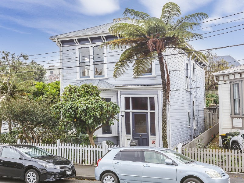 13 Armour Avenue, Mount Victoria, Wellington - Carousel 1