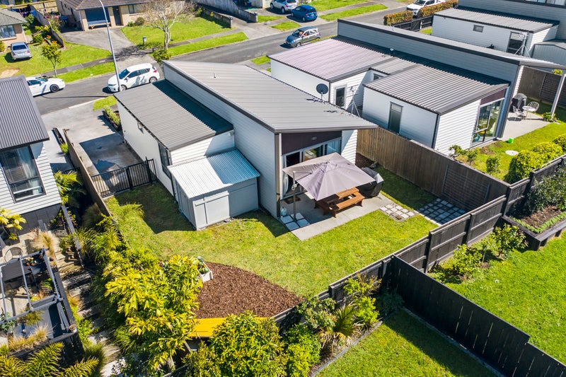 3B Torrington Crescent, Glen Innes, Auckland - Carousel 1