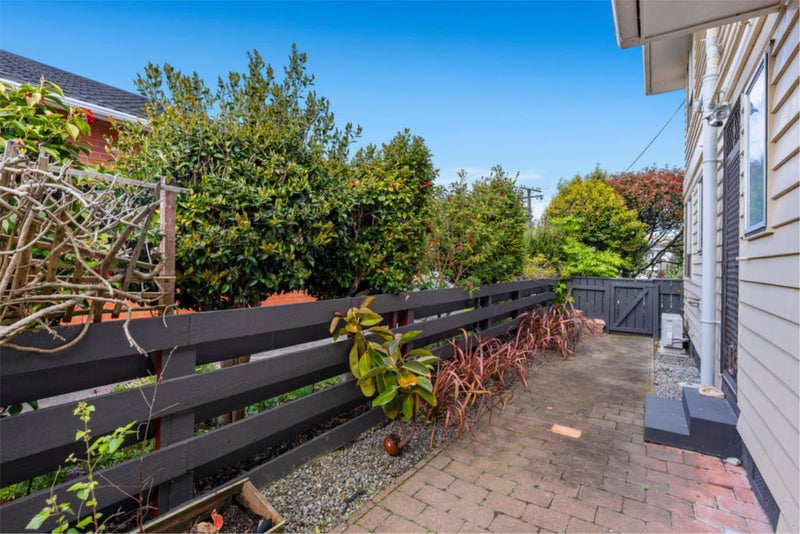 51B Kebbell Grove, Epuni, Lower Hutt - Carousel 16