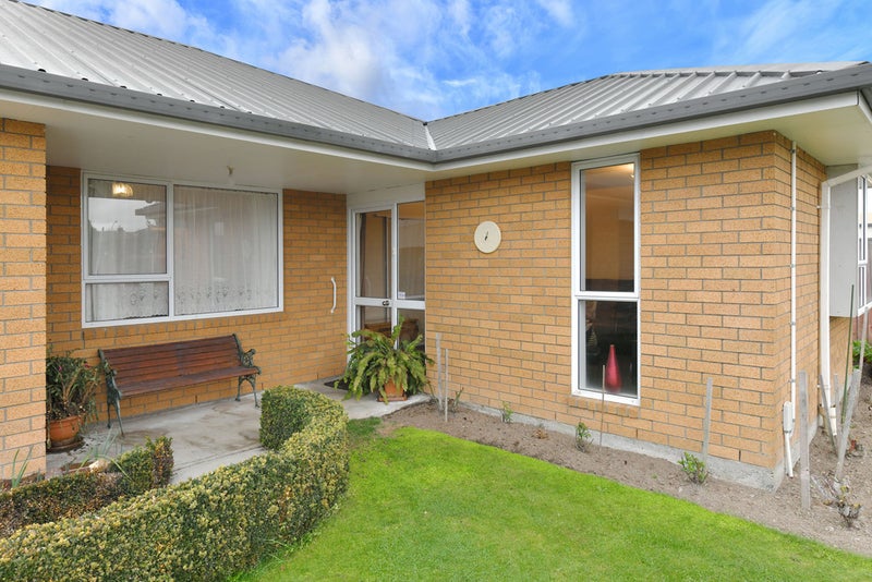 1/12 Honeysuckle Place, Northcote, Christchurch - Carousel 17