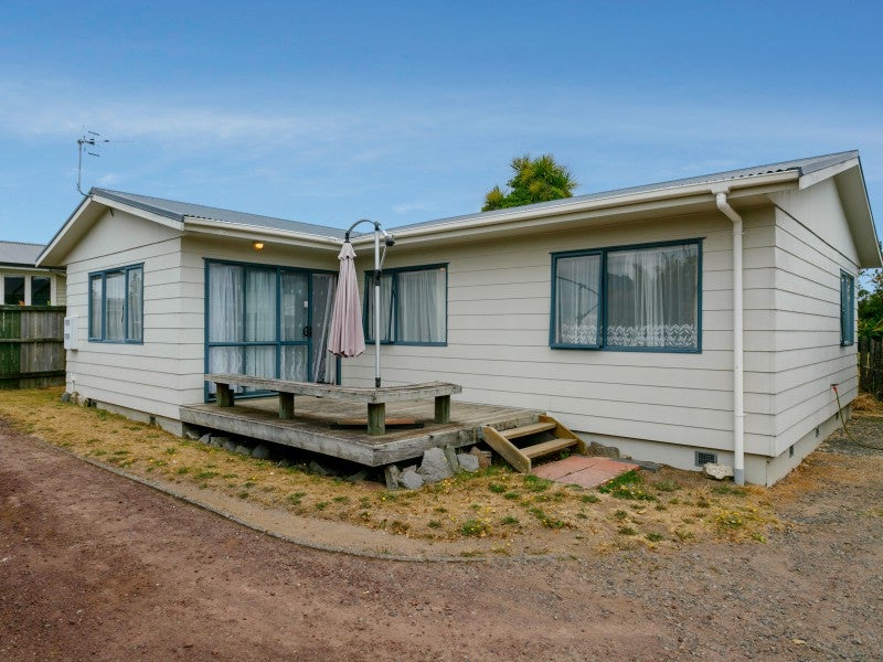 2/10 Elizabeth Street, Tauhara, Taupō - Carousel 1