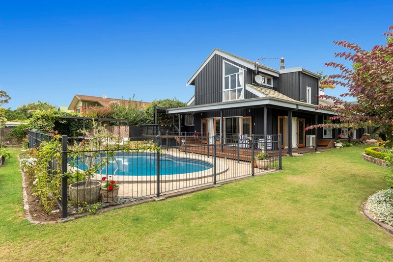 11 Idesia Grove, Matua, Tauranga - Carousel 1