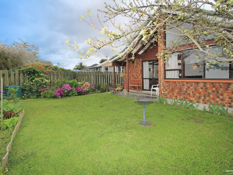 9A Raymond Terrace, Fairfield, Lower Hutt - Carousel 12