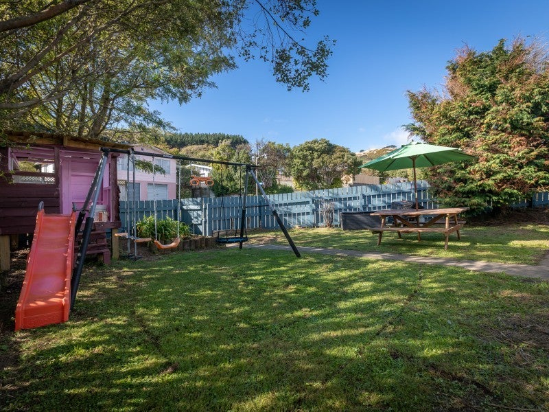 2 Japonica Crescent, Ranui, Porirua - Carousel 13