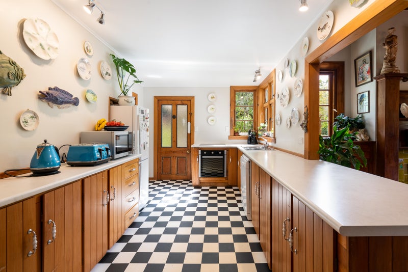 1 Kilgour Street, Roseneath, Dunedin - Carousel 1