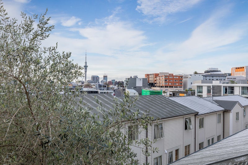 2J/5 Charlotte Street, Eden Terrace, Auckland - Carousel 12