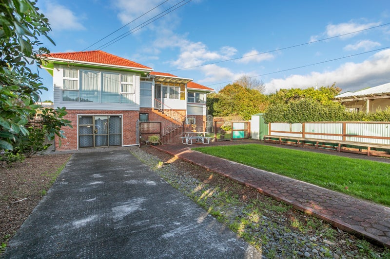 27 Methuen Road, Avondale, Auckland - Carousel 1