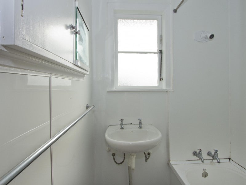 37 Naenae Road, Naenae, Lower Hutt - Carousel 9