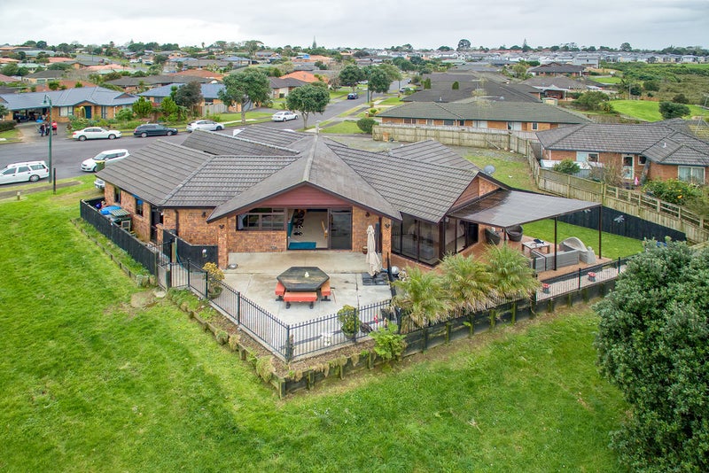 73 Waimahia Avenue, Weymouth, Auckland - Carousel 1