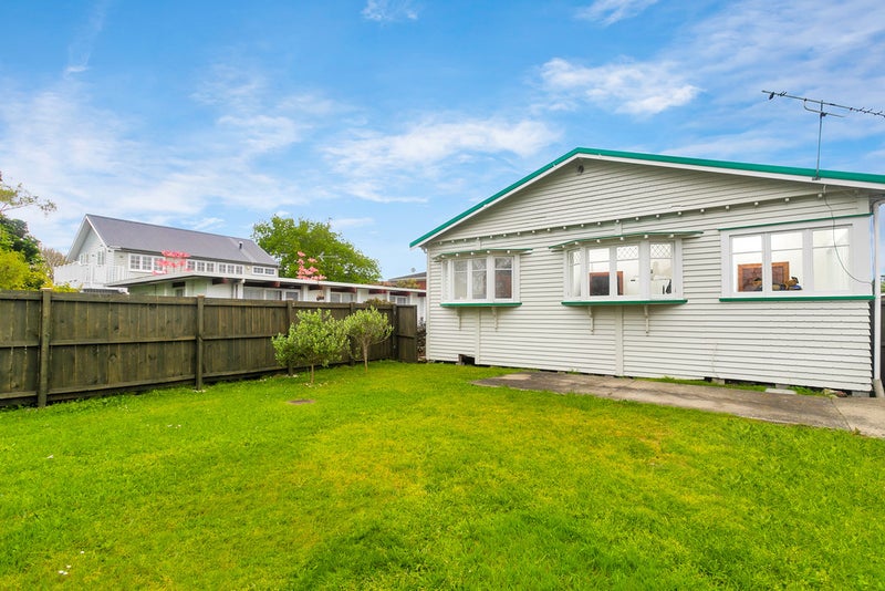 15 Calgary Street, Sandringham, Auckland - Carousel 2