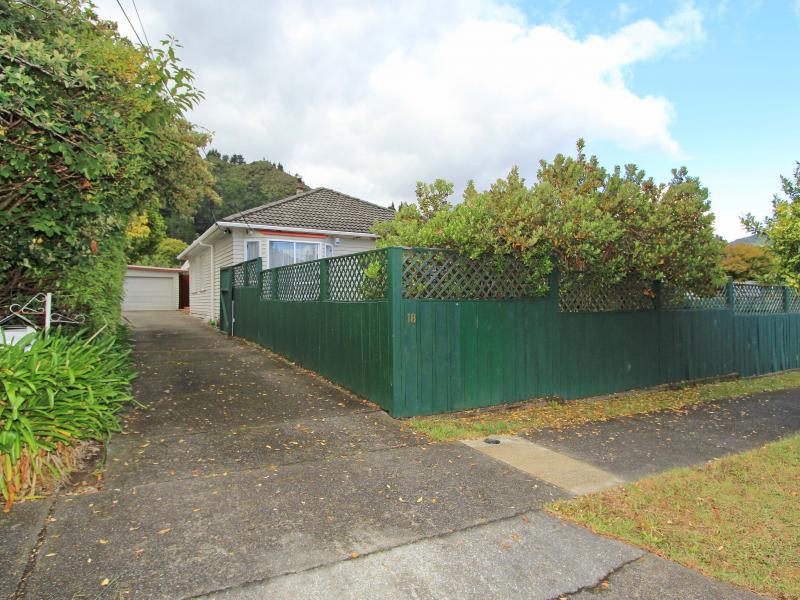 18 Poole Crescent, Wainuiomata, Lower Hutt - Carousel 20