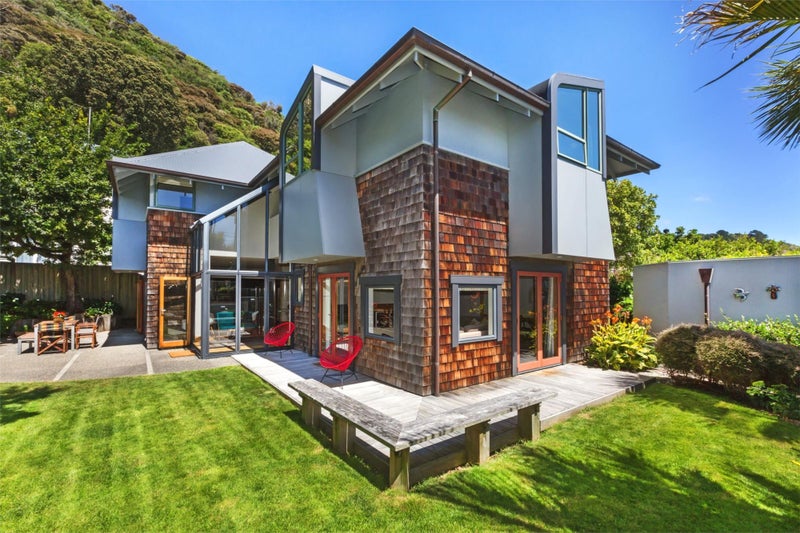 363 Muritai Road, Eastbourne, Lower Hutt - Carousel 1