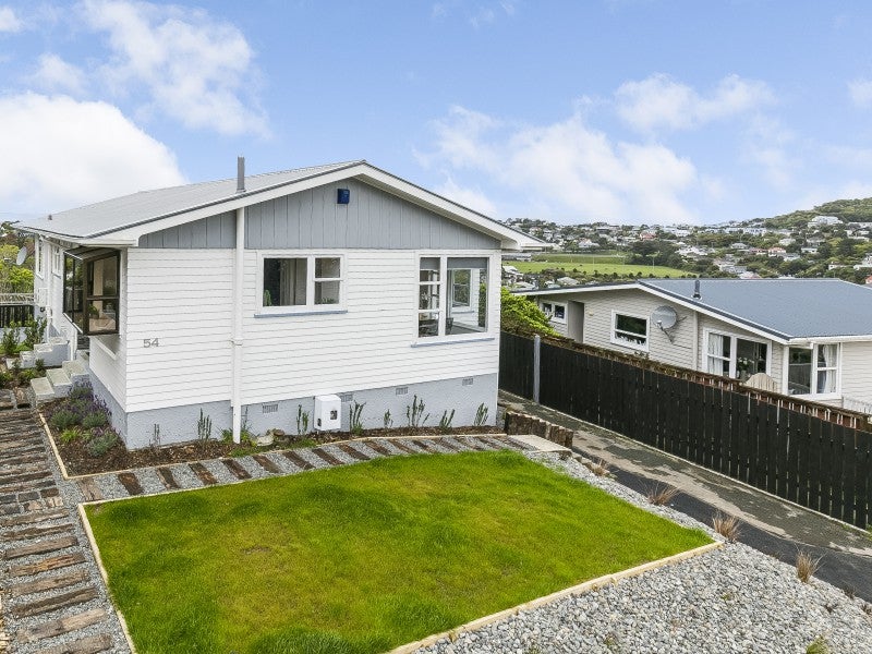 54 Kandy Crescent, Ngaio, Wellington - Carousel 2