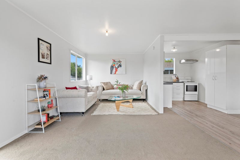 1/22 Karepo Crescent, Ranui, Auckland - Carousel 2