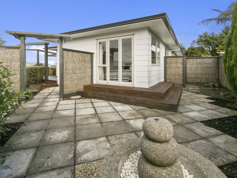 1 Dalkeith Lane, Belmont, Lower Hutt - Carousel 2