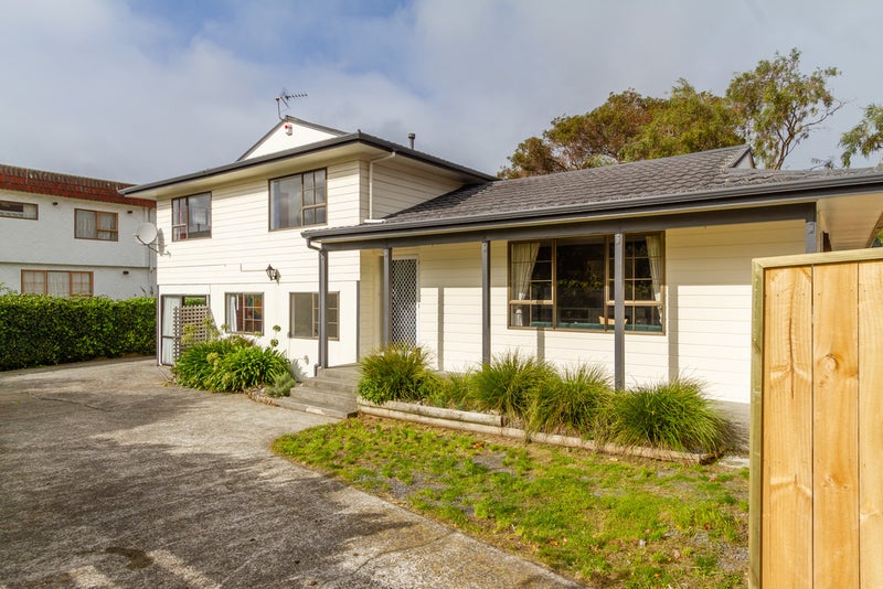 19B Charleston Avenue, Boulcott, Lower Hutt - Carousel 1