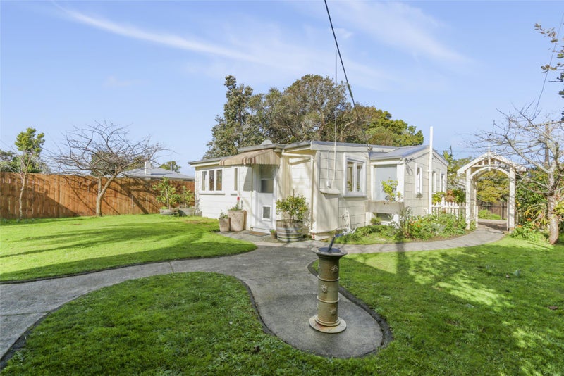 743 Swanson Road, Swanson, Auckland - Carousel 1