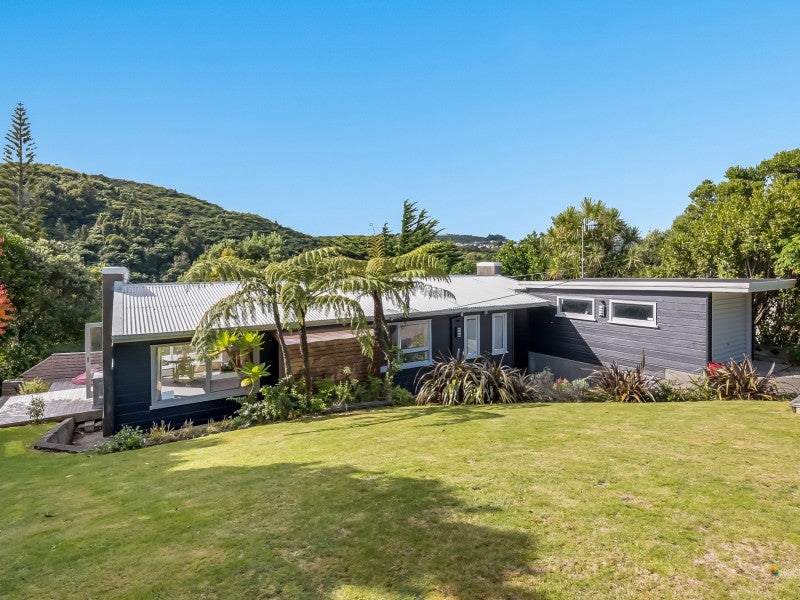 100 Hill Road, Belmont, Lower Hutt - Carousel 1