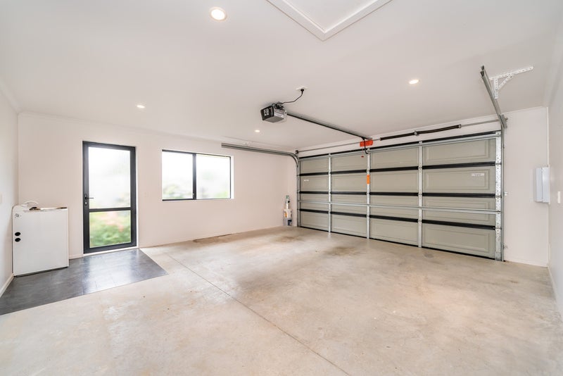 19 Massey Street, Elderslea, Upper Hutt - Carousel 19