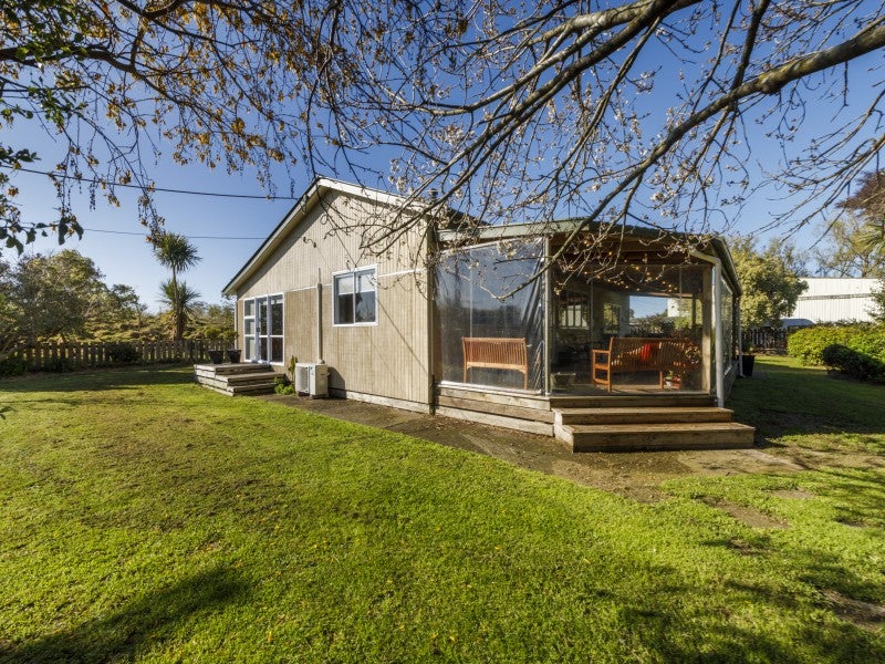 112 River Road, Palmerston North - Carousel 2
