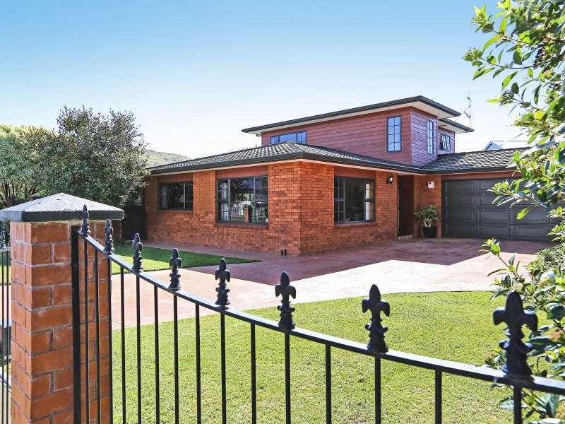 42 Mission Road, Greenmeadows, Napier - Carousel 1