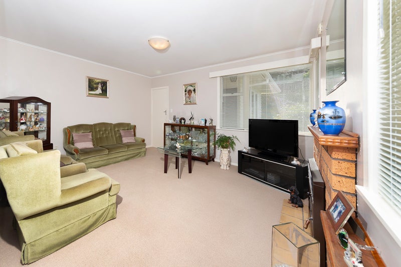 9 Howard Road, Northcote, Auckland - Carousel 2