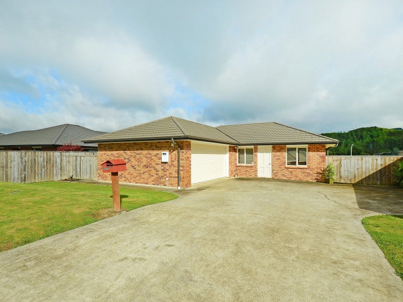 5 Citrine Grove, Timberlea, Upper Hutt - Carousel 16