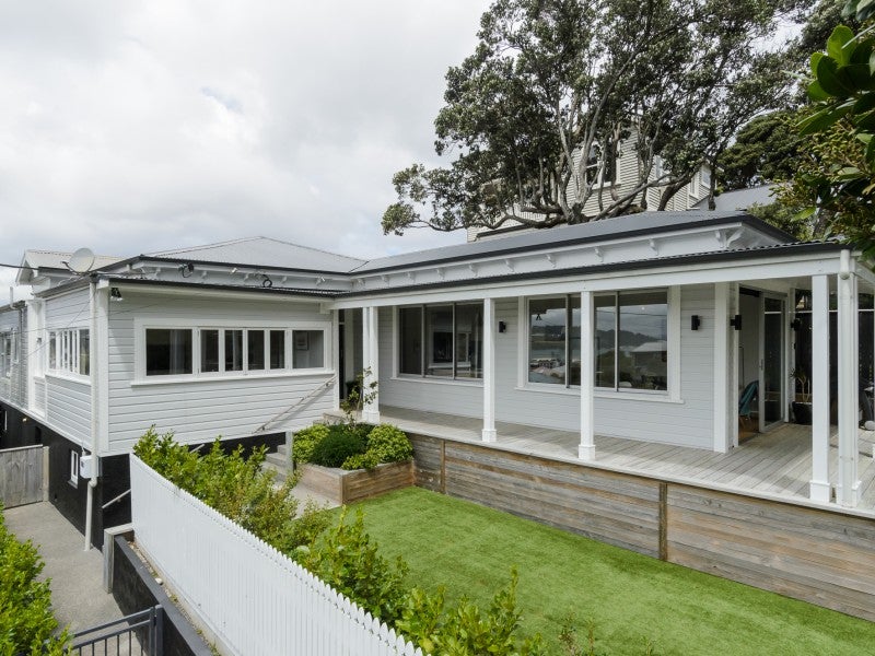 11 Upper Bourke Street, Kilbirnie, Wellington - Carousel 1
