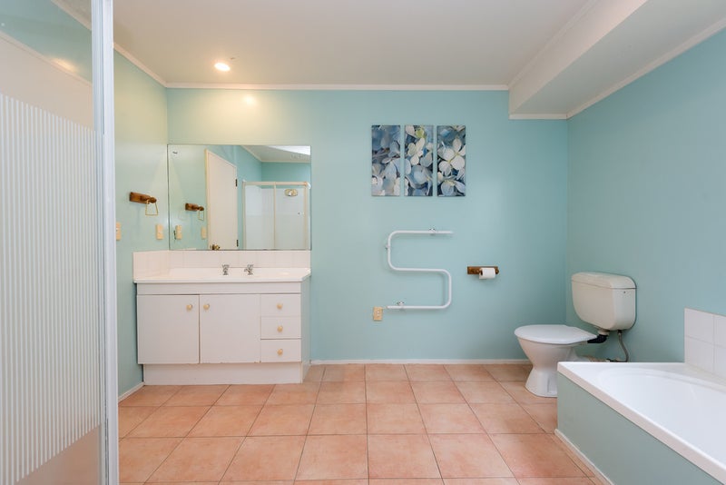 2/34 Heathridge Place, Burswood, Auckland - Carousel 16