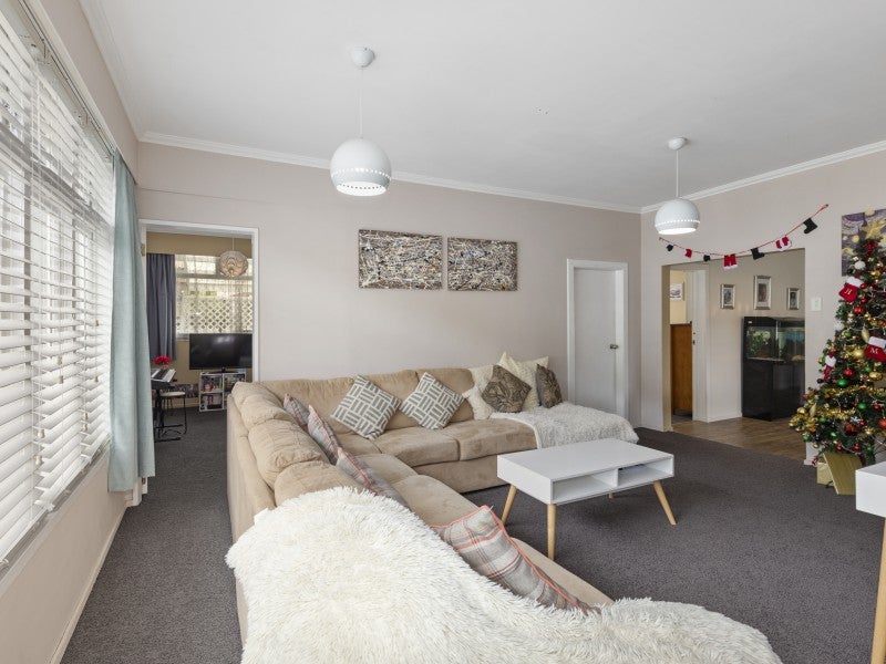 1/64 Owen Street, Belmont, Lower Hutt - Carousel 2