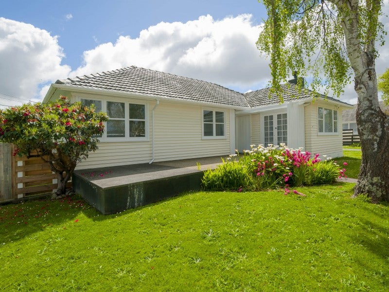 48 Frederick Street, Avalon, Lower Hutt - Carousel 1