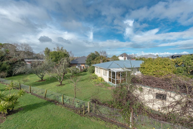 5 Bleakley Place, Hillcrest, Hamilton - Carousel 2