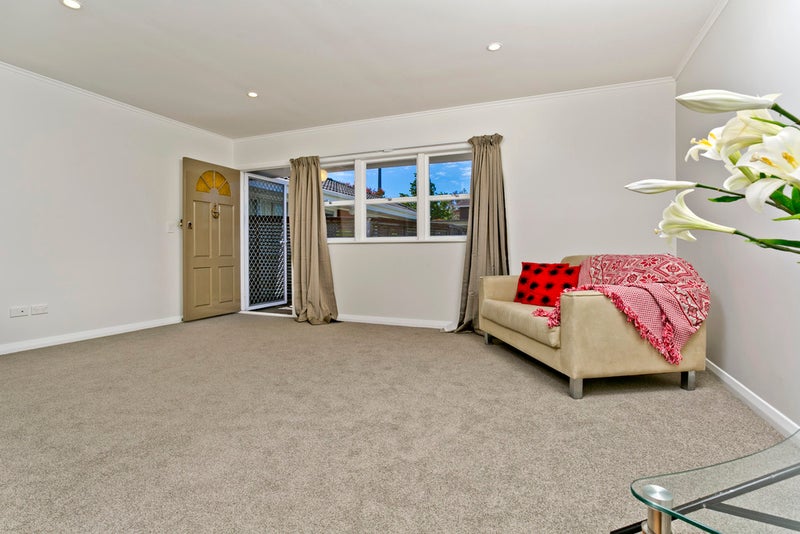 346/44 Stanaway Street, Hillcrest, Auckland - Carousel 2
