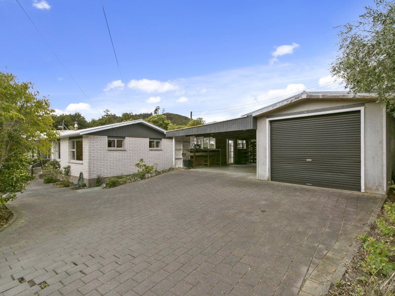 105A Hine Road, Wainuiomata, Lower Hutt - Carousel 1